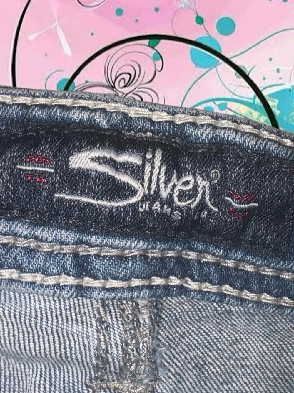 vtg y2k midlength lowrise denim shorts - silver jeans, sz 29
